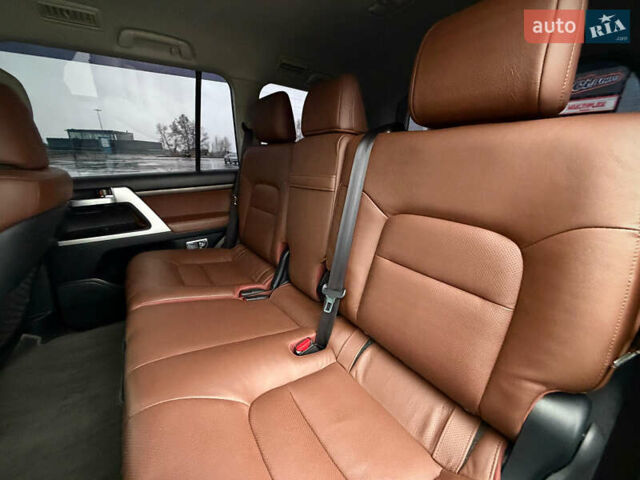 Черный Тойота Ленд Крузер, объемом двигателя 4.61 л и пробегом 67 тыс. км за 62800 $, фото 59 на Automoto.ua