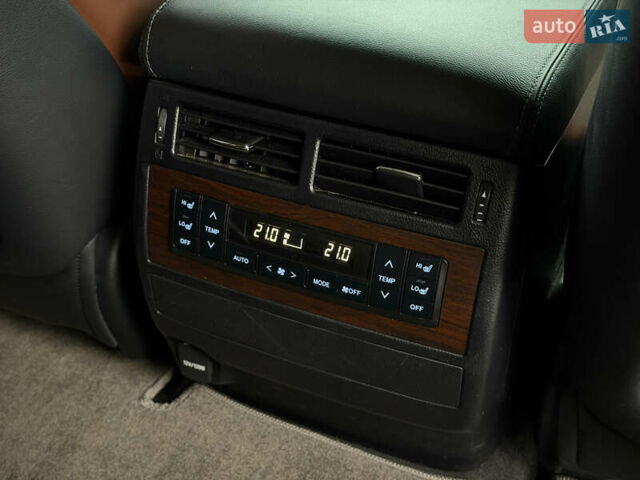 Черный Тойота Ленд Крузер, объемом двигателя 4.61 л и пробегом 67 тыс. км за 62800 $, фото 75 на Automoto.ua