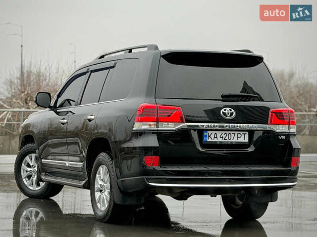 Черный Тойота Ленд Крузер, объемом двигателя 4.61 л и пробегом 67 тыс. км за 62800 $, фото 18 на Automoto.ua