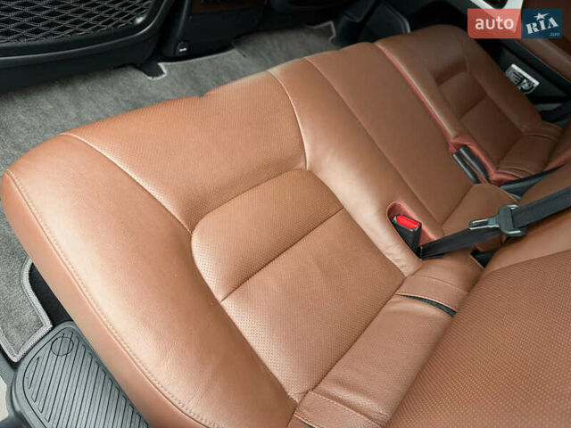 Черный Тойота Ленд Крузер, объемом двигателя 4.61 л и пробегом 67 тыс. км за 62800 $, фото 38 на Automoto.ua