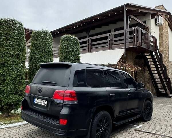 Черный Тойота Ленд Крузер, объемом двигателя 4.5 л и пробегом 188 тыс. км за 63500 $, фото 3 на Automoto.ua