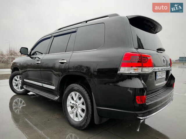 Черный Тойота Ленд Крузер, объемом двигателя 4.61 л и пробегом 67 тыс. км за 62800 $, фото 17 на Automoto.ua