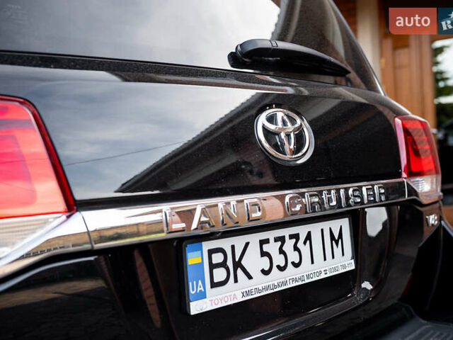Чорний Тойота Ленд Крузер, об'ємом двигуна 4.5 л та пробігом 82 тис. км за 57900 $, фото 8 на Automoto.ua
