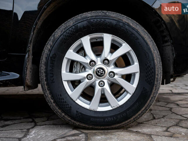 Чорний Тойота Ленд Крузер, об'ємом двигуна 4.5 л та пробігом 82 тис. км за 57900 $, фото 15 на Automoto.ua