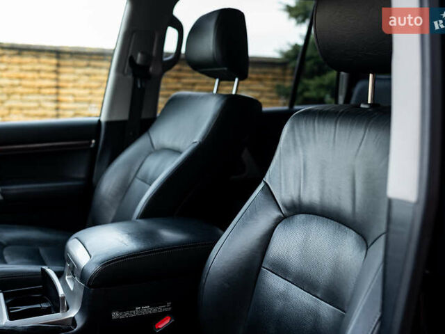 Чорний Тойота Ленд Крузер, об'ємом двигуна 4.5 л та пробігом 82 тис. км за 57900 $, фото 24 на Automoto.ua