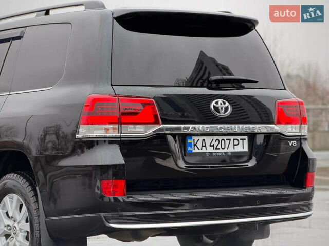 Черный Тойота Ленд Крузер, объемом двигателя 4.61 л и пробегом 67 тыс. км за 62800 $, фото 25 на Automoto.ua