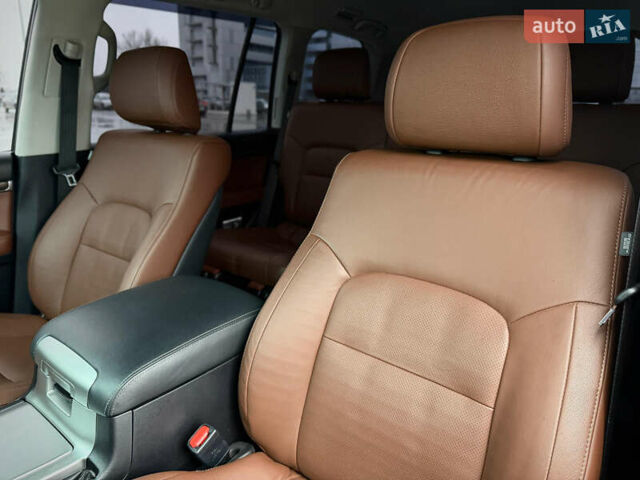 Черный Тойота Ленд Крузер, объемом двигателя 4.61 л и пробегом 67 тыс. км за 62800 $, фото 36 на Automoto.ua