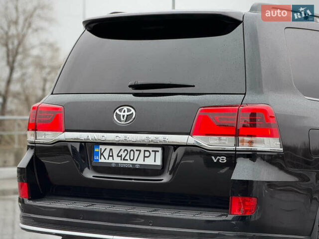 Черный Тойота Ленд Крузер, объемом двигателя 4.61 л и пробегом 67 тыс. км за 62800 $, фото 28 на Automoto.ua