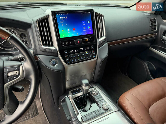 Черный Тойота Ленд Крузер, объемом двигателя 4.61 л и пробегом 67 тыс. км за 62800 $, фото 76 на Automoto.ua