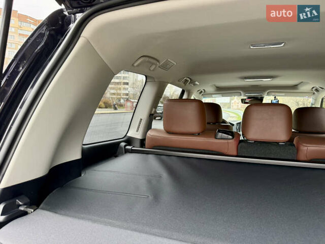 Черный Тойота Ленд Крузер, объемом двигателя 4.46 л и пробегом 58 тыс. км за 73000 $, фото 14 на Automoto.ua