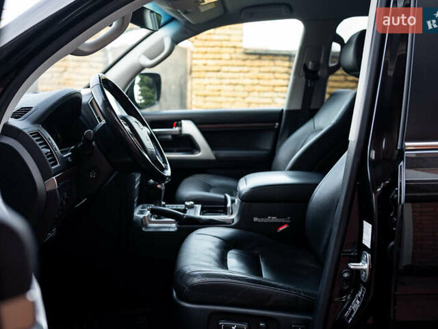 Чорний Тойота Ленд Крузер, об'ємом двигуна 4.5 л та пробігом 82 тис. км за 57900 $, фото 21 на Automoto.ua