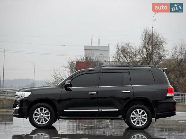 Черный Тойота Ленд Крузер, объемом двигателя 4.61 л и пробегом 67 тыс. км за 62800 $, фото 7 на Automoto.ua