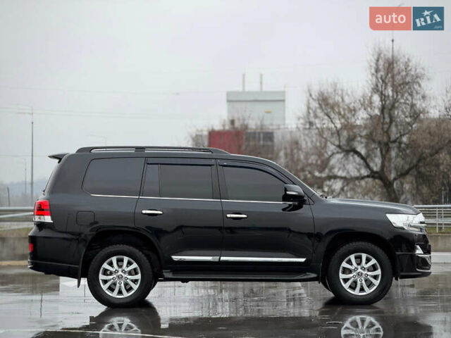 Черный Тойота Ленд Крузер, объемом двигателя 4.61 л и пробегом 67 тыс. км за 62800 $, фото 26 на Automoto.ua