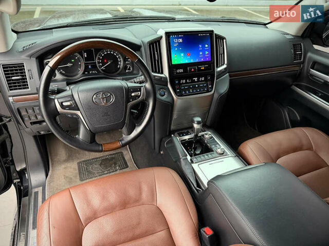 Черный Тойота Ленд Крузер, объемом двигателя 4.61 л и пробегом 67 тыс. км за 62800 $, фото 40 на Automoto.ua