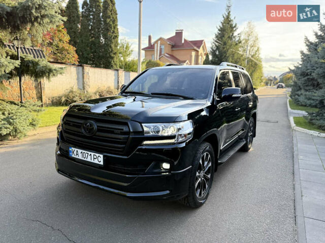 Тойота Ленд Крузер 2020 у Києві на Automoto.ua Чорний Тойота Ленд Крузер, об'ємом двигуна 4.46 л та пробігом 75 тис. км за 67000 $, фото 4 на Automoto.ua