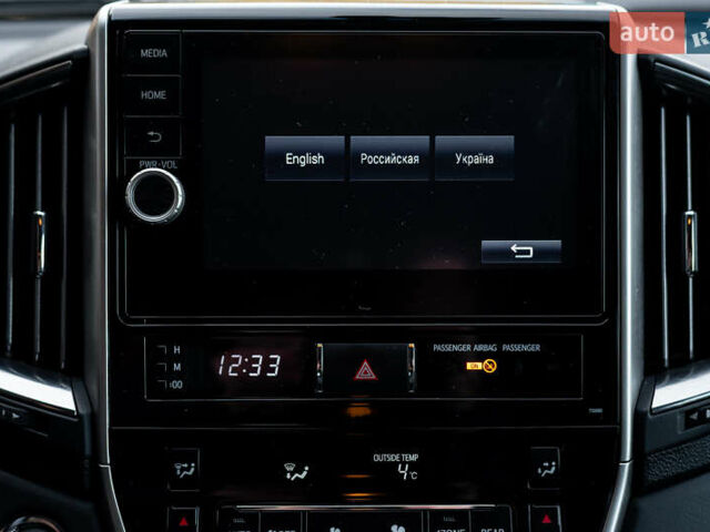 Чорний Тойота Ленд Крузер, об'ємом двигуна 4.5 л та пробігом 82 тис. км за 57900 $, фото 29 на Automoto.ua