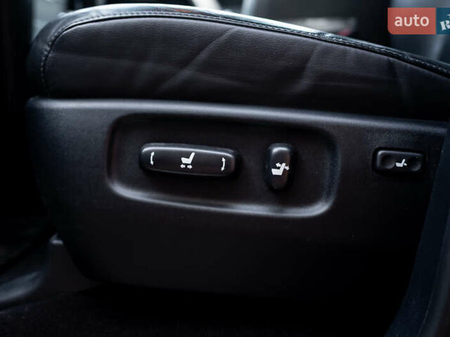 Чорний Тойота Ленд Крузер, об'ємом двигуна 4.5 л та пробігом 82 тис. км за 57900 $, фото 22 на Automoto.ua