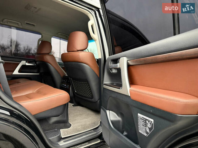 Черный Тойота Ленд Крузер, объемом двигателя 4.61 л и пробегом 67 тыс. км за 62800 $, фото 58 на Automoto.ua