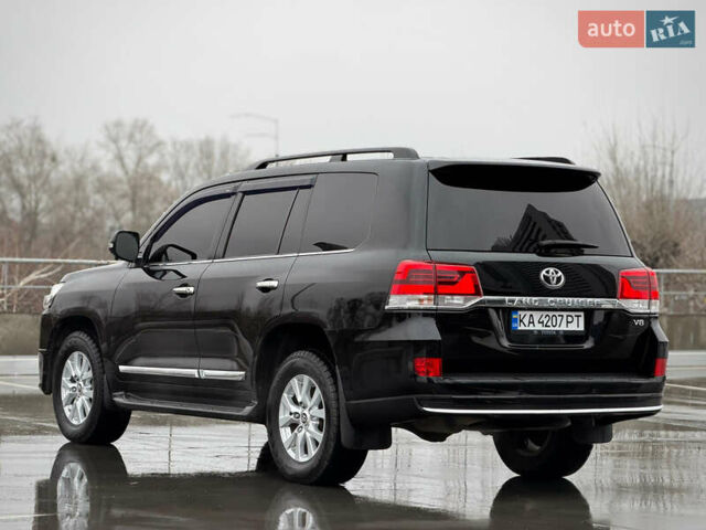 Черный Тойота Ленд Крузер, объемом двигателя 4.61 л и пробегом 67 тыс. км за 62800 $, фото 13 на Automoto.ua
