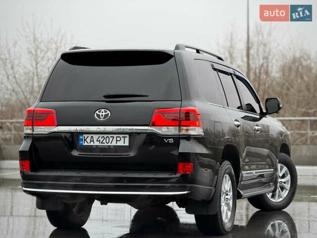 Черный Тойота Ленд Крузер, объемом двигателя 4.61 л и пробегом 67 тыс. км за 62800 $, фото 33 на Automoto.ua