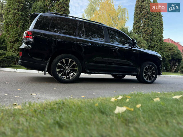 Тойота Ленд Крузер 2020 у Києві на Automoto.ua Чорний Тойота Ленд Крузер, об'ємом двигуна 4.46 л та пробігом 75 тис. км за 67000 $, фото 48 на Automoto.ua