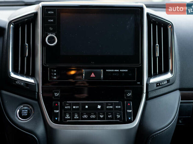 Чорний Тойота Ленд Крузер, об'ємом двигуна 4.5 л та пробігом 82 тис. км за 57900 $, фото 26 на Automoto.ua