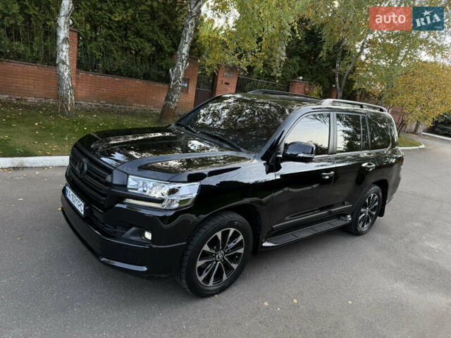 Тойота Ленд Крузер 2020 у Києві на Automoto.ua Чорний Тойота Ленд Крузер, об'ємом двигуна 4.46 л та пробігом 75 тис. км за 67000 $, фото 5 на Automoto.ua