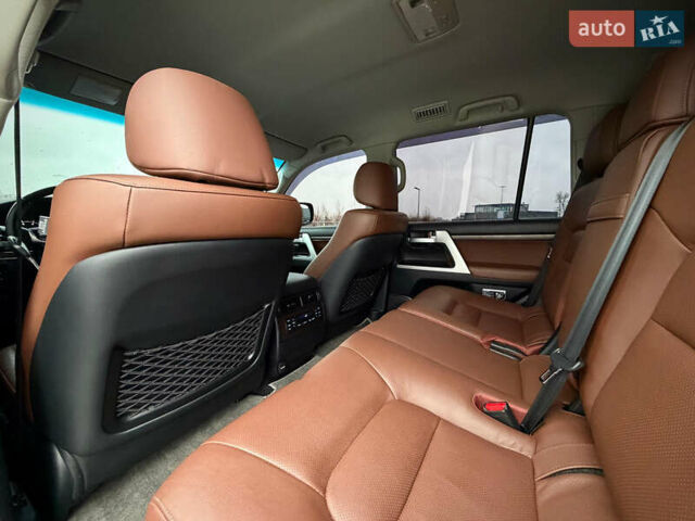Черный Тойота Ленд Крузер, объемом двигателя 4.61 л и пробегом 67 тыс. км за 62800 $, фото 56 на Automoto.ua
