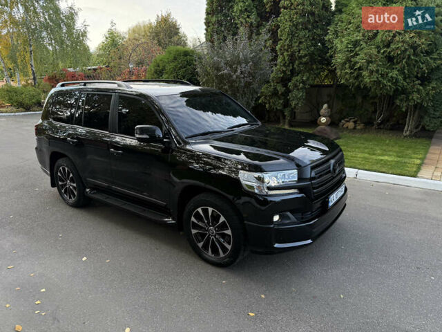 Тойота Ленд Крузер 2020 у Києві на Automoto.ua Чорний Тойота Ленд Крузер, об'ємом двигуна 4.46 л та пробігом 75 тис. км за 67000 $, фото 27 на Automoto.ua