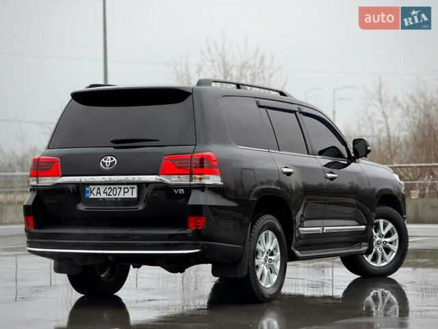 Черный Тойота Ленд Крузер, объемом двигателя 4.61 л и пробегом 67 тыс. км за 62800 $, фото 32 на Automoto.ua
