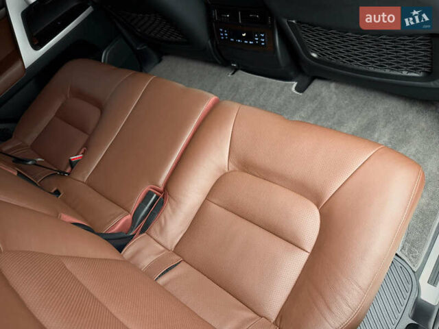 Черный Тойота Ленд Крузер, объемом двигателя 4.61 л и пробегом 67 тыс. км за 62800 $, фото 72 на Automoto.ua