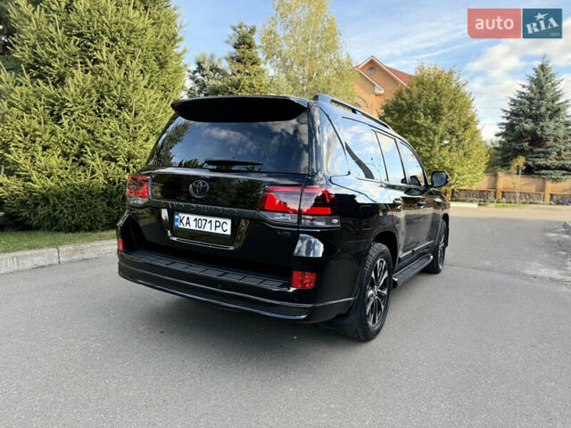 Тойота Ленд Крузер 2020 у Києві на Automoto.ua Чорний Тойота Ленд Крузер, об'ємом двигуна 4.46 л та пробігом 75 тис. км за 67000 $, фото 25 на Automoto.ua
