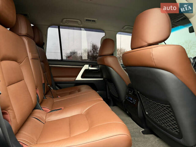 Черный Тойота Ленд Крузер, объемом двигателя 4.61 л и пробегом 67 тыс. км за 62800 $, фото 64 на Automoto.ua