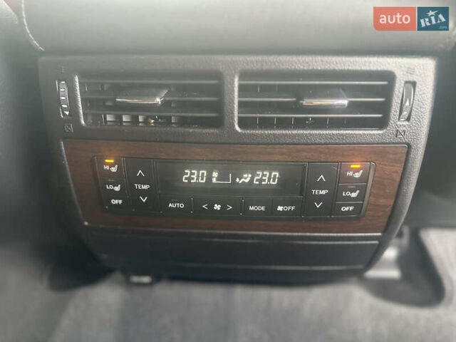 Черный Тойота Ленд Крузер, объемом двигателя 4.5 л и пробегом 137 тыс. км за 60999 $, фото 24 на Automoto.ua