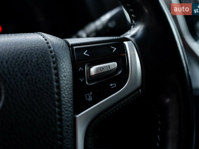 Чорний Тойота Ленд Крузер, об'ємом двигуна 4.5 л та пробігом 82 тис. км за 57900 $, фото 32 на Automoto.ua