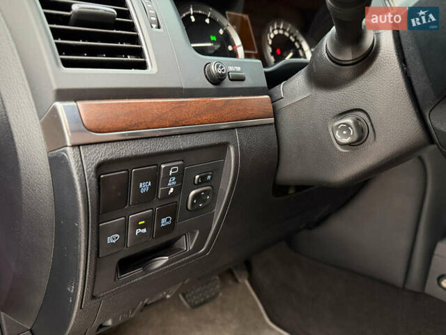 Черный Тойота Ленд Крузер, объемом двигателя 4.61 л и пробегом 67 тыс. км за 62800 $, фото 49 на Automoto.ua