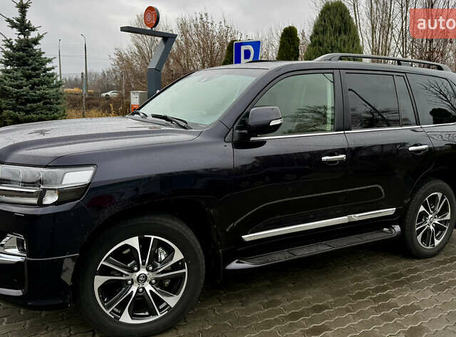 Черный Тойота Ленд Крузер, объемом двигателя 4.46 л и пробегом 58 тыс. км за 73000 $, фото 7 на Automoto.ua