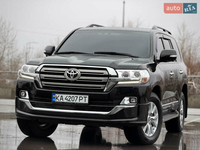 Черный Тойота Ленд Крузер, объемом двигателя 4.61 л и пробегом 67 тыс. км за 62800 $, фото 6 на Automoto.ua