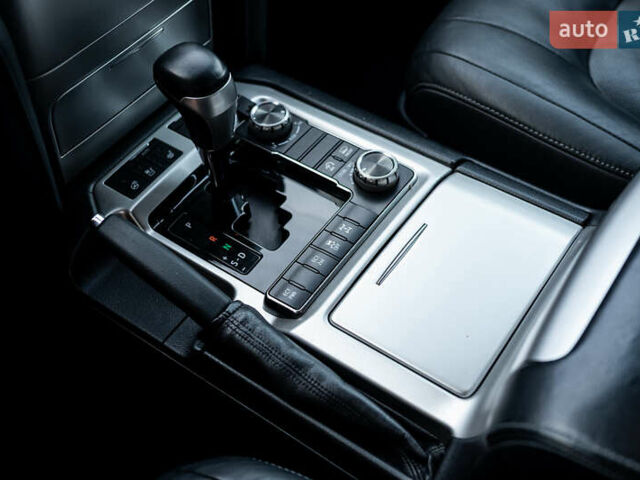 Чорний Тойота Ленд Крузер, об'ємом двигуна 4.5 л та пробігом 82 тис. км за 57900 $, фото 25 на Automoto.ua