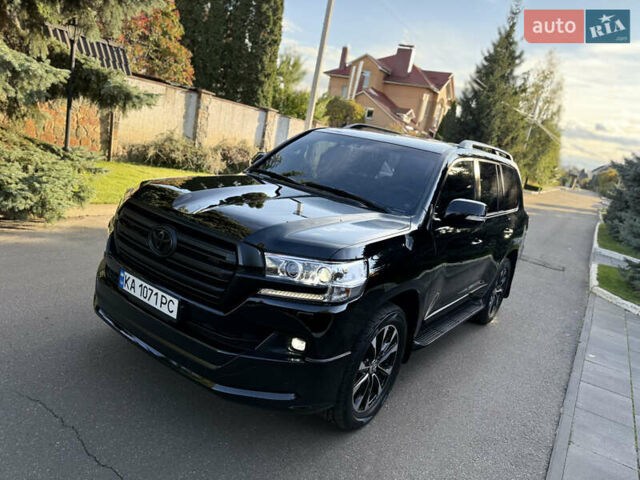 Тойота Ленд Крузер 2020 у Києві на Automoto.ua Чорний Тойота Ленд Крузер, об'ємом двигуна 4.46 л та пробігом 75 тис. км за 67000 $, фото 3 на Automoto.ua