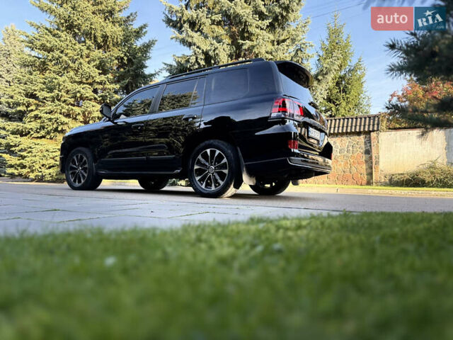 Тойота Ленд Крузер 2020 у Києві на Automoto.ua Чорний Тойота Ленд Крузер, об'ємом двигуна 4.46 л та пробігом 75 тис. км за 67000 $, фото 12 на Automoto.ua