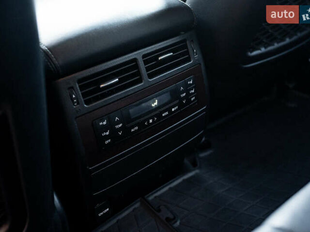 Чорний Тойота Ленд Крузер, об'ємом двигуна 4.5 л та пробігом 82 тис. км за 57900 $, фото 40 на Automoto.ua