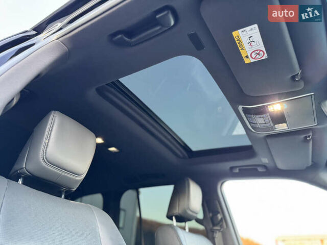 Черный Тойота Ленд Крузер, объемом двигателя 3.45 л и пробегом 79 тыс. км за 78888 $, фото 23 на Automoto.ua