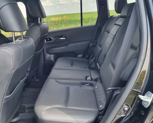 Черный Тойота Ленд Крузер, объемом двигателя 3.35 л и пробегом 120 тыс. км за 81000 $, фото 16 на Automoto.ua