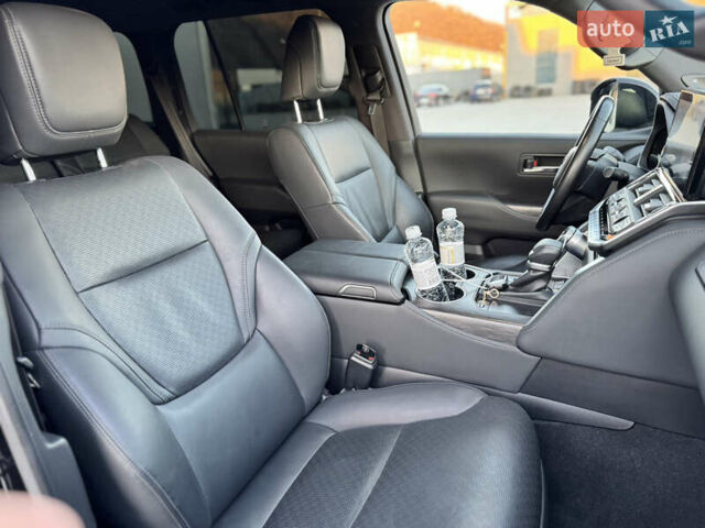 Черный Тойота Ленд Крузер, объемом двигателя 3.45 л и пробегом 79 тыс. км за 78888 $, фото 21 на Automoto.ua