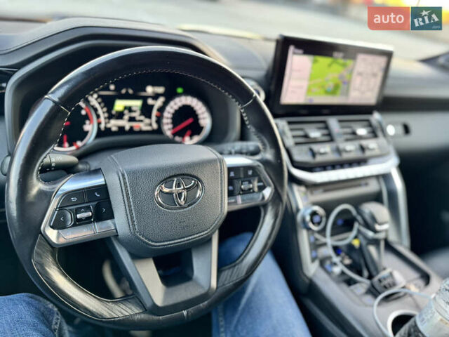 Черный Тойота Ленд Крузер, объемом двигателя 3.45 л и пробегом 79 тыс. км за 78888 $, фото 32 на Automoto.ua