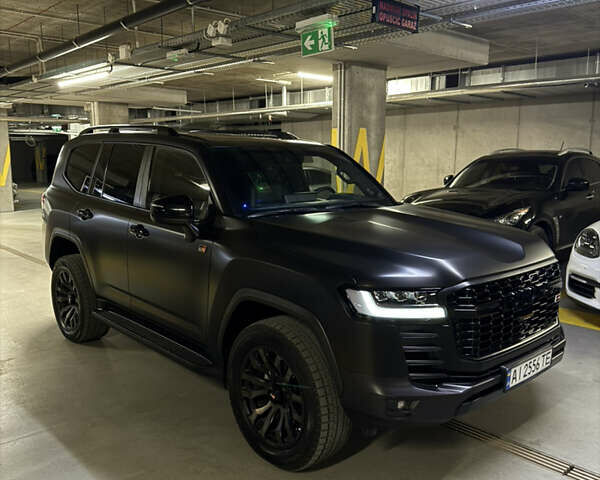 Черный Тойота Ленд Крузер, объемом двигателя 3.5 л и пробегом 57 тыс. км за 75000 $, фото 2 на Automoto.ua