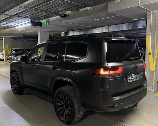 Черный Тойота Ленд Крузер, объемом двигателя 3.5 л и пробегом 57 тыс. км за 75000 $, фото 4 на Automoto.ua