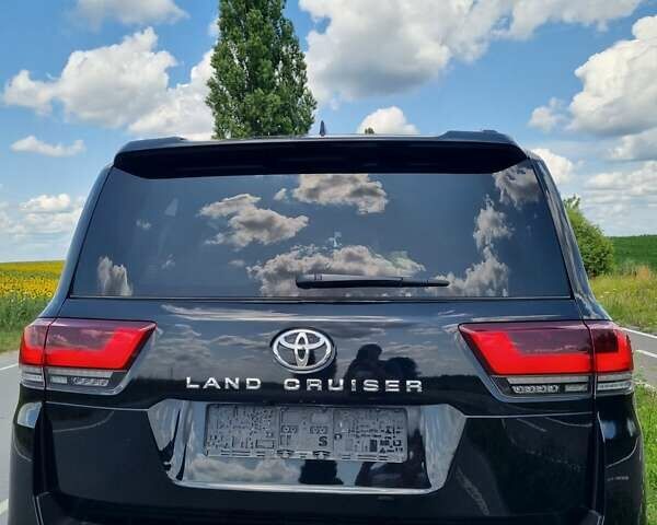 Черный Тойота Ленд Крузер, объемом двигателя 3.35 л и пробегом 120 тыс. км за 81000 $, фото 3 на Automoto.ua