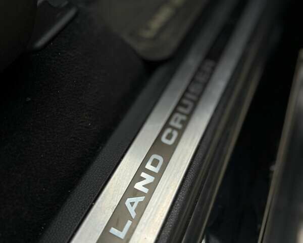 Чорний Тойота Ленд Крузер, об'ємом двигуна 3 л та пробігом 43 тис. км за 87500 $, фото 10 на Automoto.ua